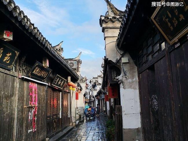 天津一小区发生爆炸事故，一家出事殃及全楼，燃气爆炸造成的损失谁来承担？游戏画面